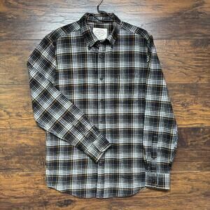 St. John's Bay Men's Flannel Shirt - Classic Fit Long Sleeve Plaid - Size Medium